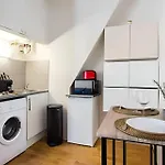 Sevres Cosy Studio
